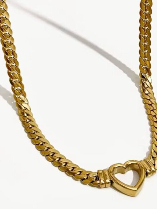 14K Gold Heart Necklace - Picture 2 of 5